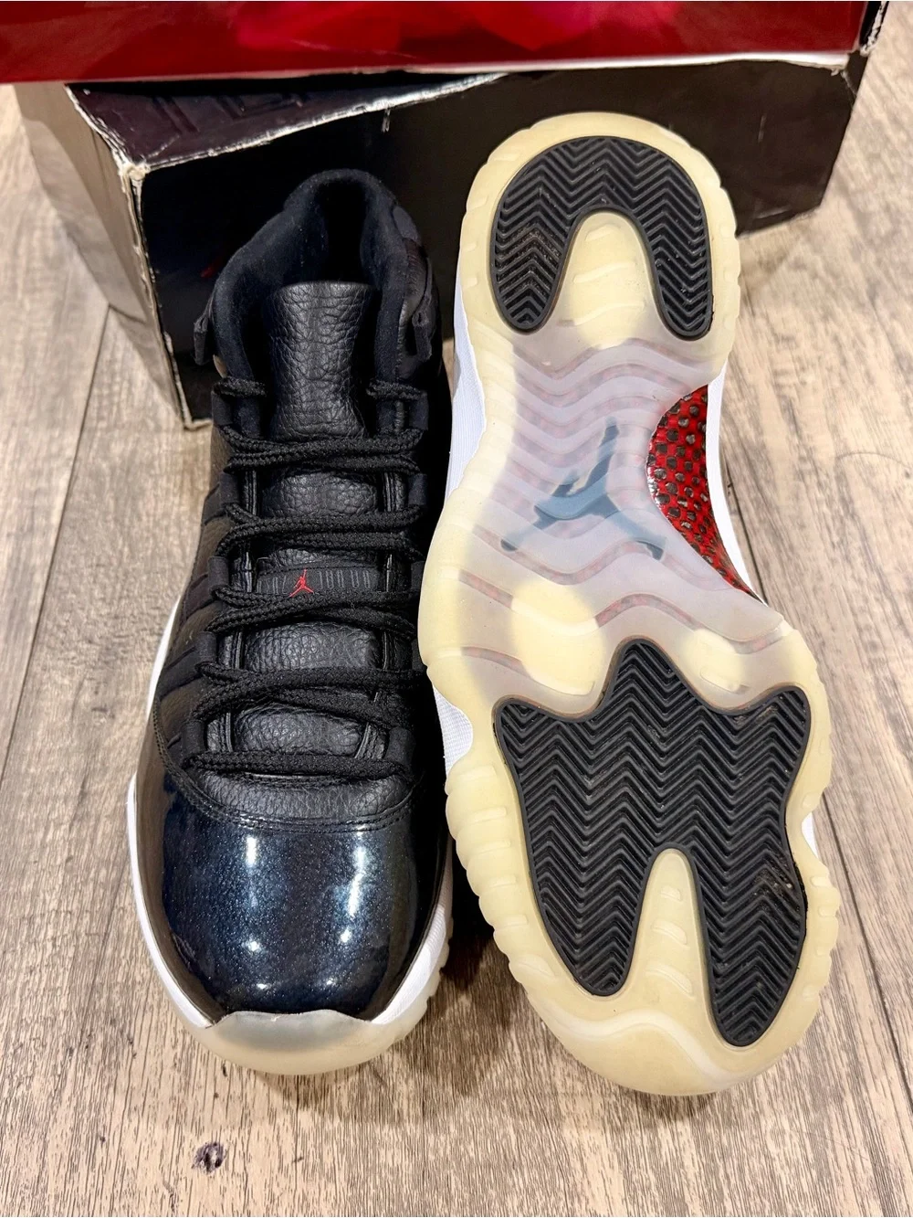 Like New Air Jordan 11 High Retro 72-10 Sneakers Black w/ White Soles Size 11.5